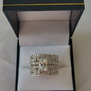 Elegant Sterling Silver And CZ Women's Ring